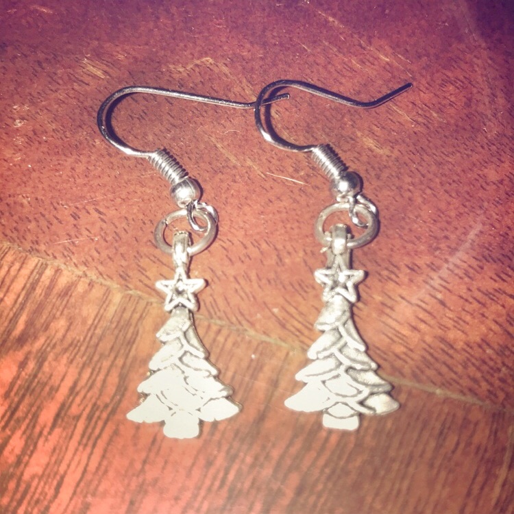 - New Silver Colored Christmas Tree Earrings Pewter 1 Inch